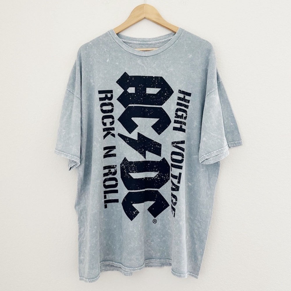 NWOT AC/DC Rock N Roll Graphic T-Shirt